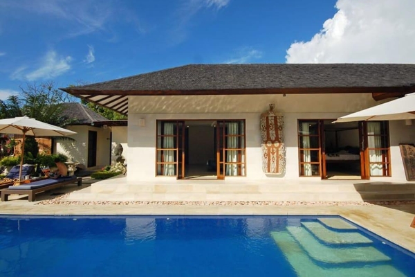 Frangipani Beach Hotel